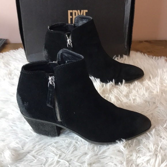 Frye Judy Zip Bootie - Picture 1 of 14